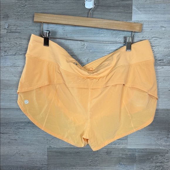 Lululemon Speed Up Low Rise Lined 2.5” Shorts Sunny Coral - Picture 3 of 6